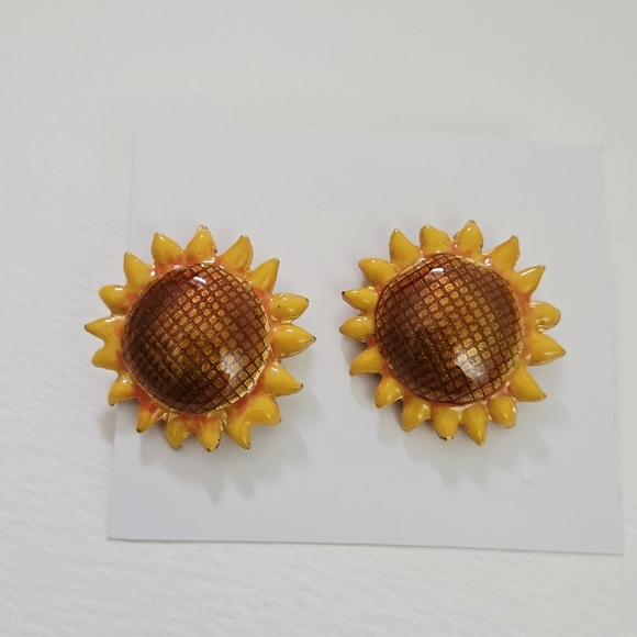 Sunflower Earrings in Yellow and Brown Vtg Enamel Sunflower Earrings - Picture 6 of 14